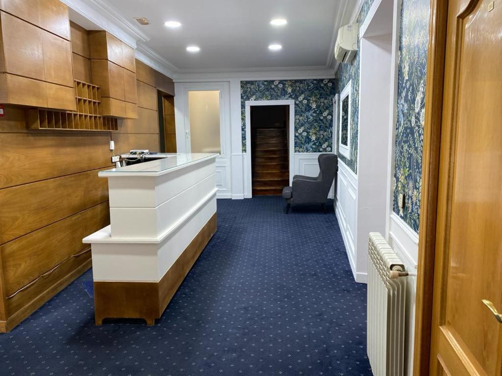 Hostal Guerra Madrid Exteriör bild