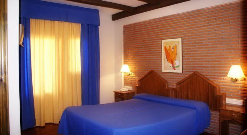 Hostal Guerra Madrid Exteriör bild